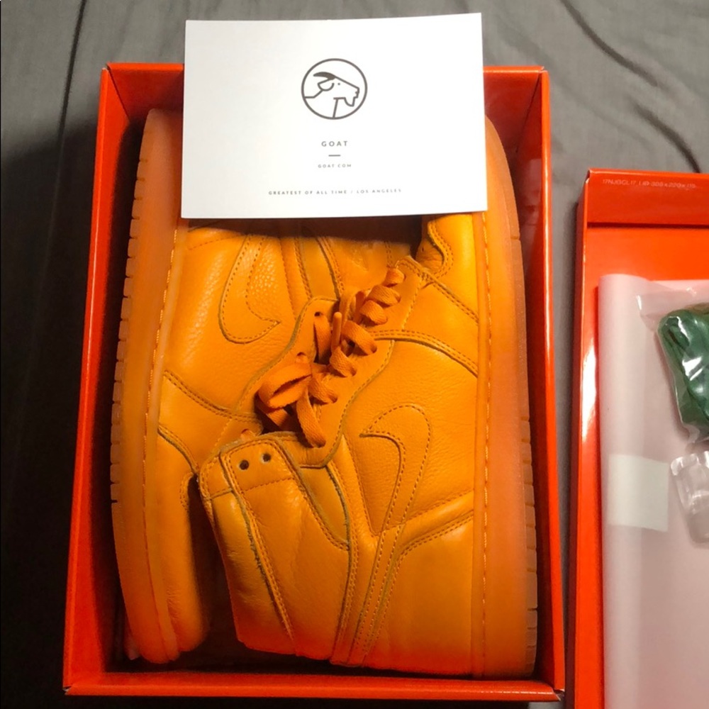 Jordan 1 Orange Peel